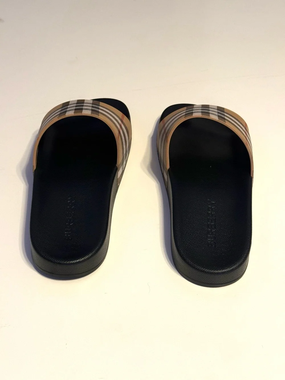 Burberry Slide Men’s Size 10 Black/Beige Rubber Slip-On Plaid Logo Sandals